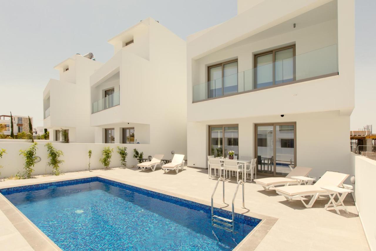 Palm Tree Villas Livadhia Eksteriør bilde