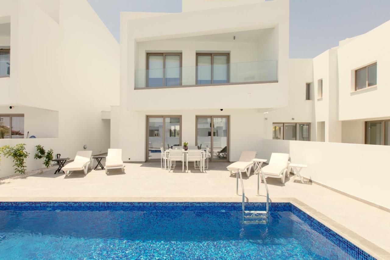 Palm Tree Villas Livadhia Eksteriør bilde